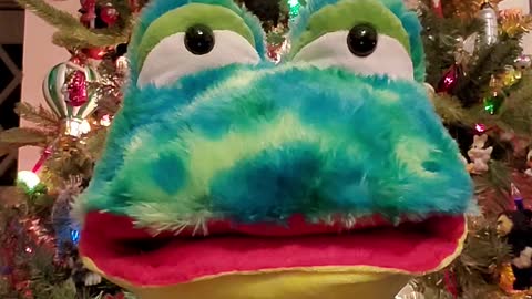 Gurggle sings Joy to the world!