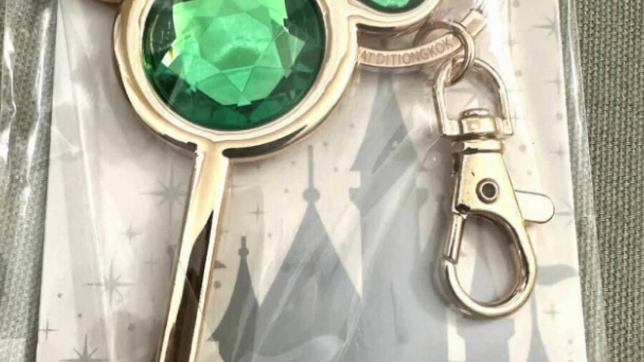 Disney Parks Mickey Mouse Faux Emerald May Birthstone Keychain #shorts