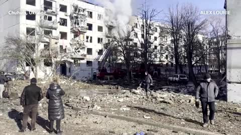 Civilian apartment buildings shelled in Kharkiv