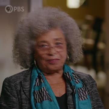 Marxist Angela Davis, Who Teaches That America Was Built By Racist