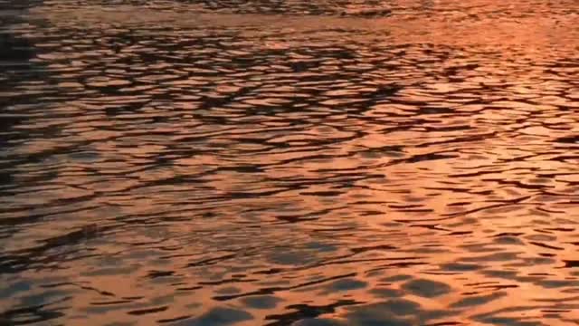 Relaxation Video with Relaxing Lapping Water - Diamond Lake at Oregon - Water Sounds