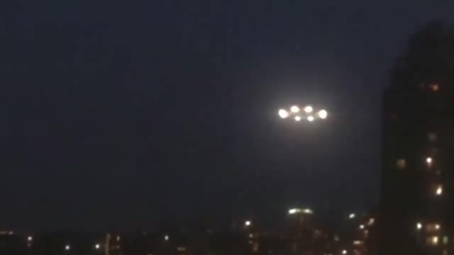 UFO Filmed With Pulsating Lights In Unknown Location December 2020