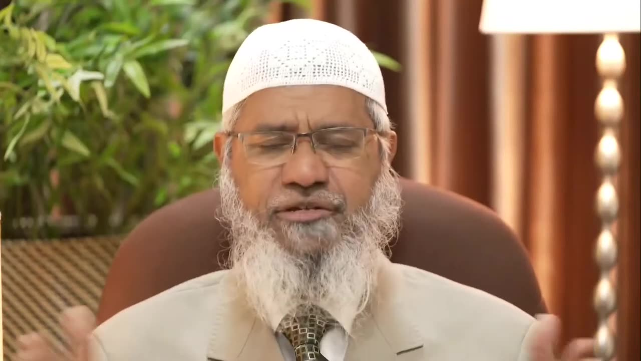 Why did prophet muhammad ( PBUH ) married Aisha at the age of 9 ? Answered by Dr Zakir Naik