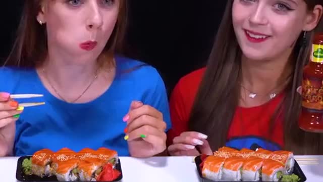 ASMR EAT SUSHI