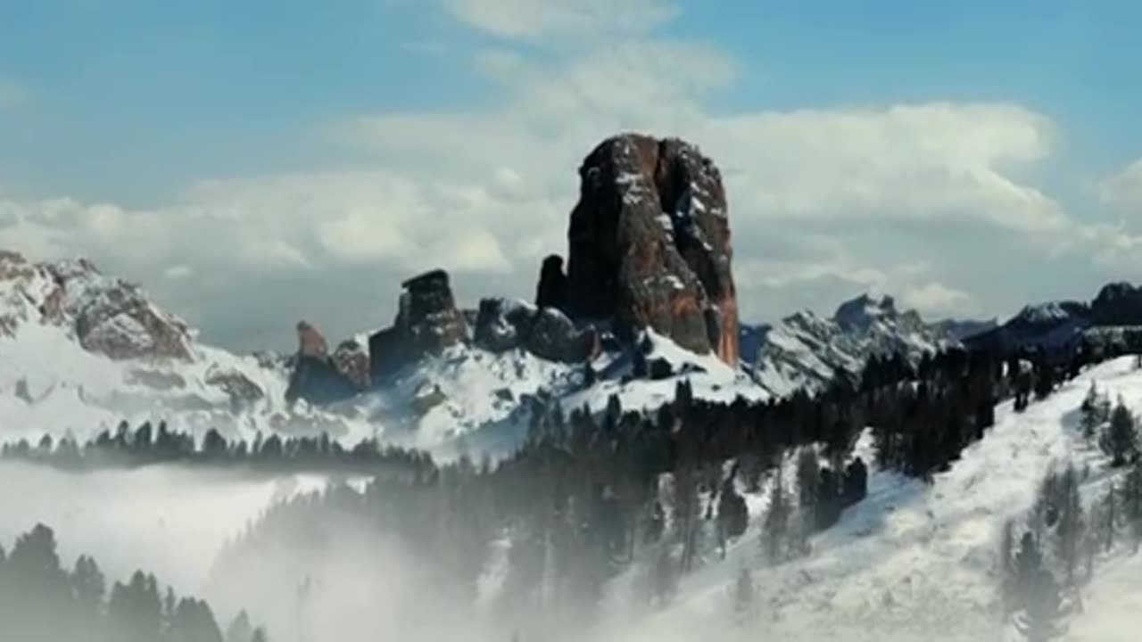 The Silent Mountain (2014) Hindi Dubbed Full Movie Watch Online HD