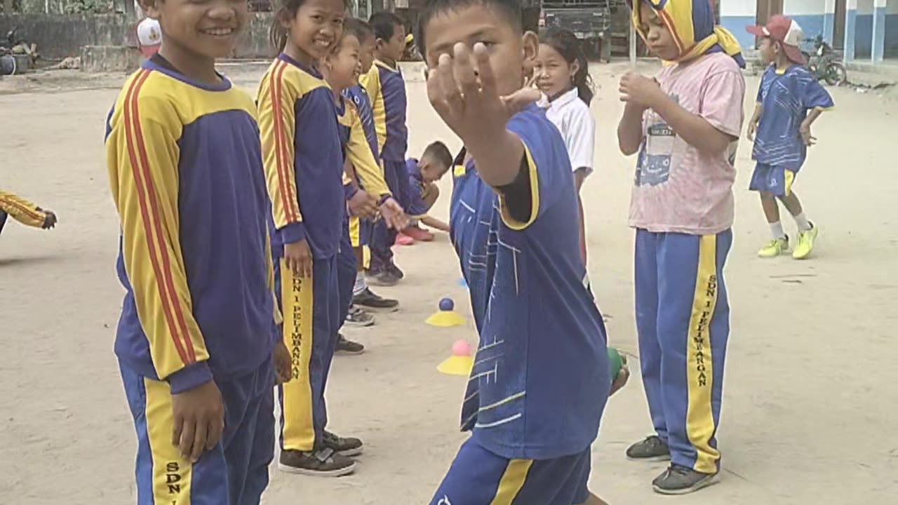 Games seru Siswa - Siswi SDN 1 PELIMBANGAN