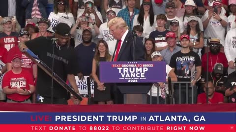 Atlanta Artist "Artlanta" just presented Trump his magnificent painting of Trump's iconic picture