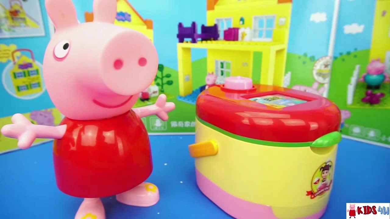 PEPPA PIGS COOKING ADVENTURE ! PRESCHOOL TOYS VIDEO ! KIDS 4 U !!!