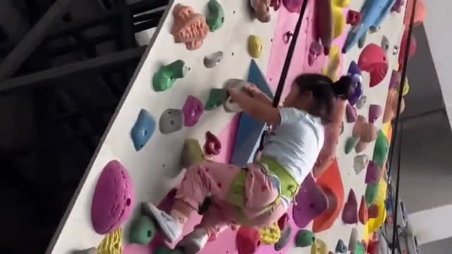 Yang Yang, 3 years old and 2 months old, successfully completed 30 degree 5.8 elevation line