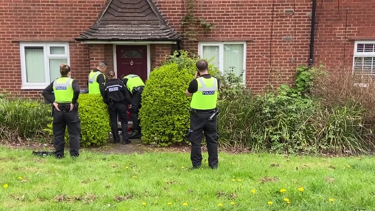 Who wins the big red key or the door (full video)