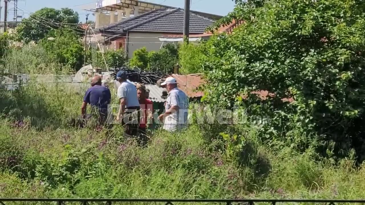 Gjeti vdekjen në aksidentin në Lushnjë, momenti kur nëna sheh trupin e pajetë