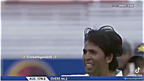 Muhammad Asif bowling