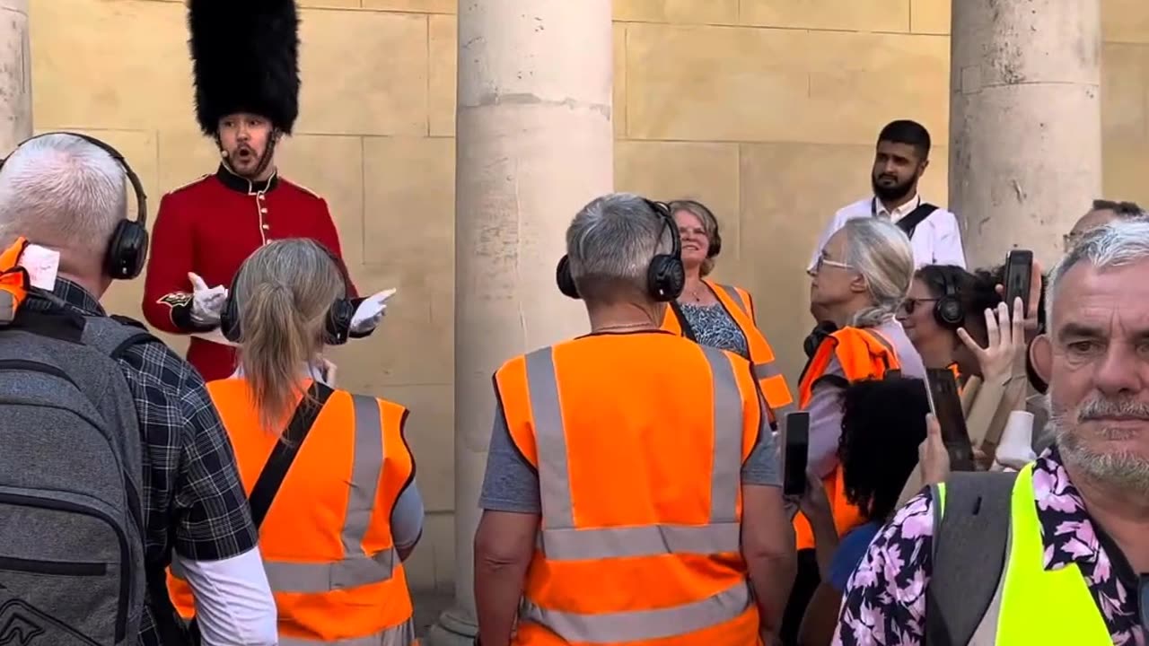 OMG! King's Guard SHOCKS Public With Crazy Surprise!