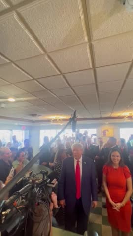 Miami Crowd Decides To Sing 'Happy Birthday' To Donald Trump