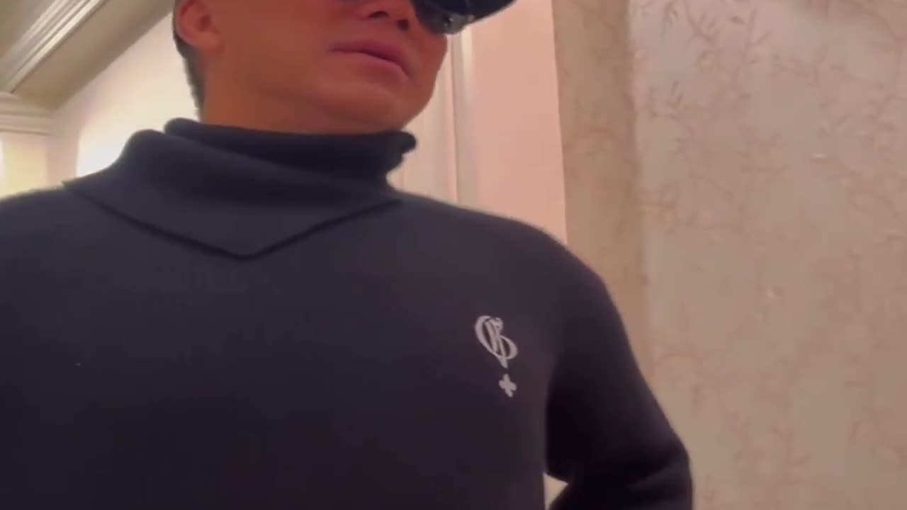 20221004文贵先生GETTR： #中共国：中国不会再有富豪，能活着就是赢。未来50年内中国人口超过3亿可能性几乎没有！中共的疫苗灾难、焦土政策基本上已经把中国人送到地狱！