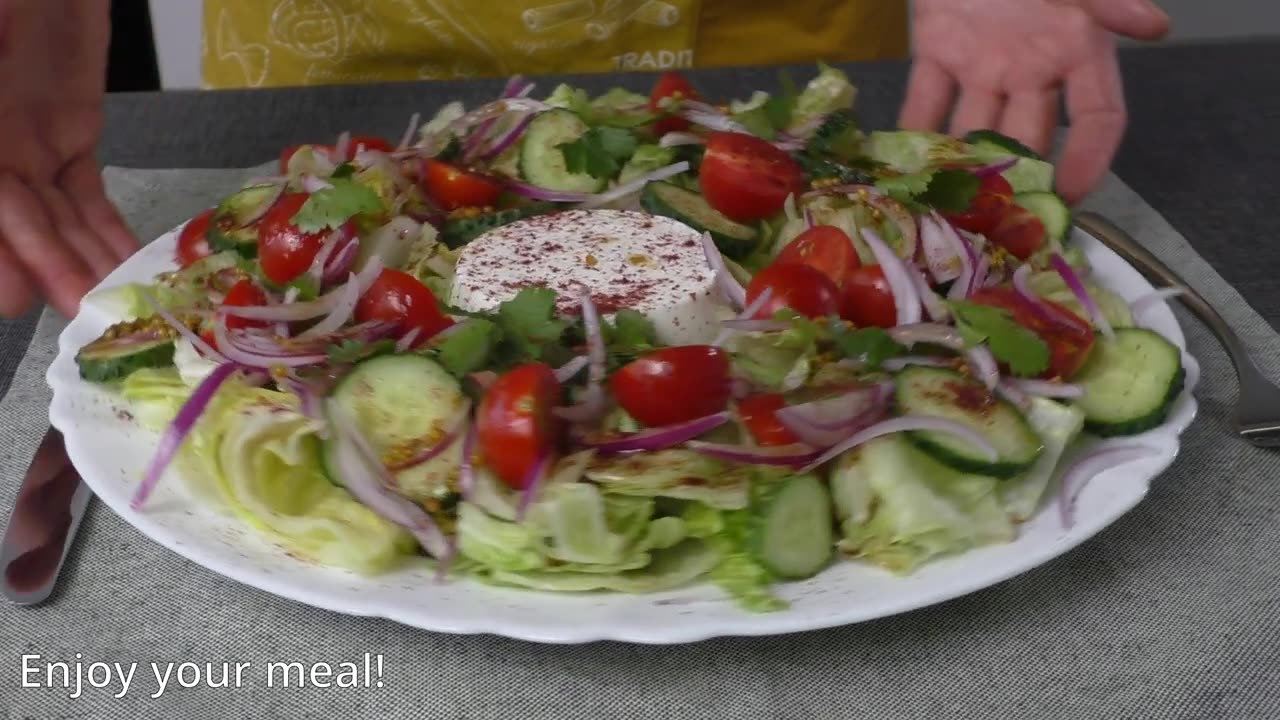 Super quick and healthy salad! So delicious, I make it almost every day!