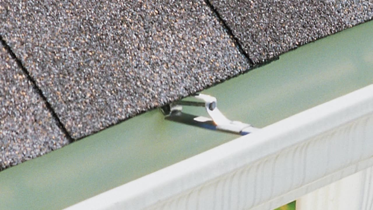 Expert Gutter Services in Roselle – Roofing Gurus