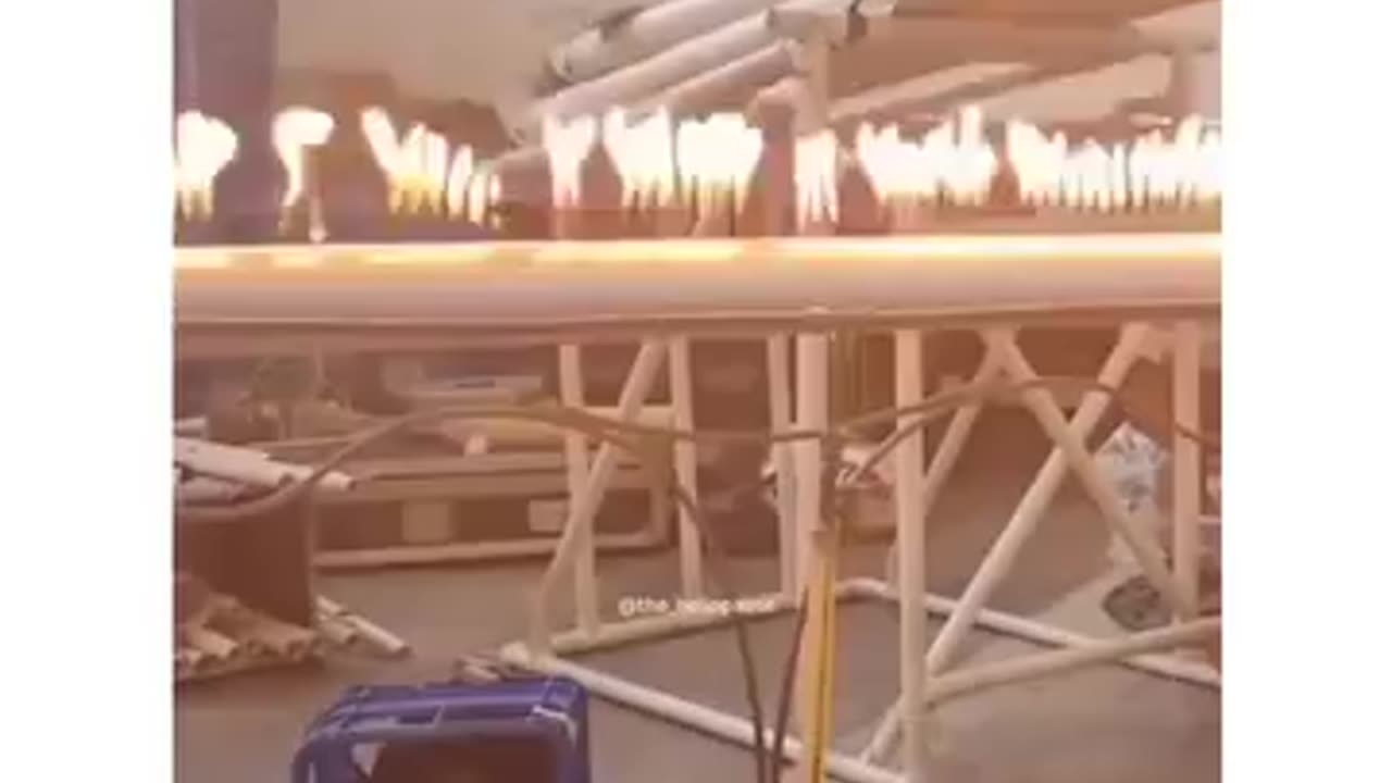 Using fire to visualise sound waves
