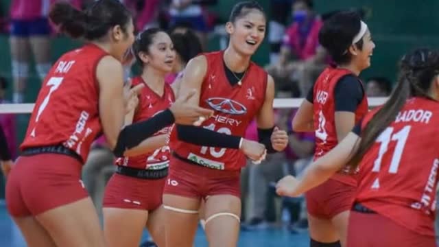 New queens ofPhilippine volleyball!C
