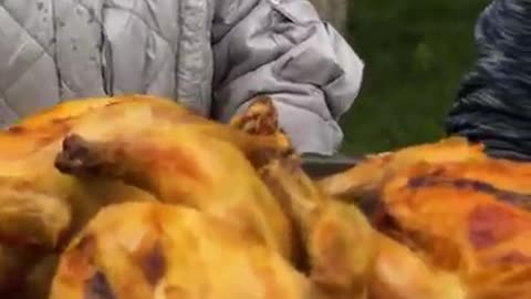 Cooking chicken 🐔 in a tandoor with pilaf