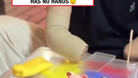 Amazing clay artist with no hands 😲