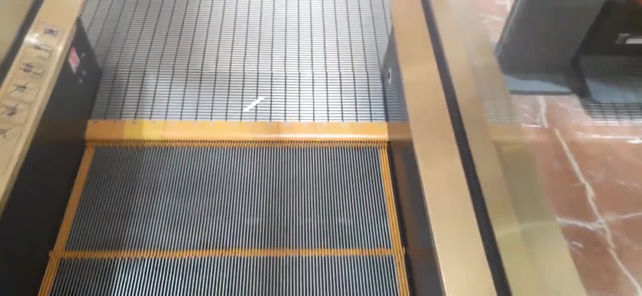 Mitsubishi escalator