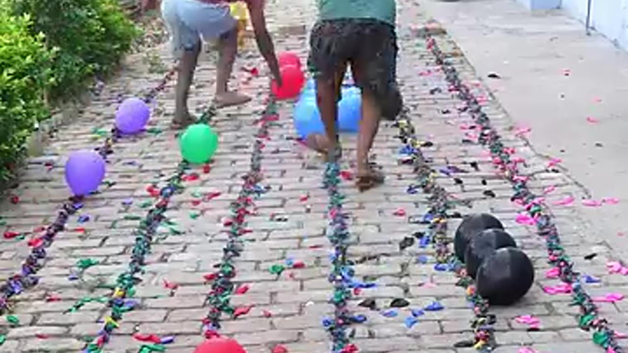 300 Balloon Popping Challenge Race