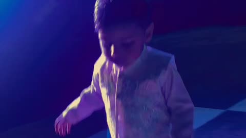 cute babies dance....