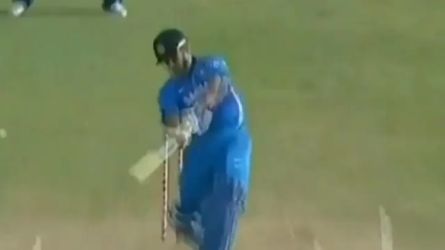 cricket match dhoni on strike best cricket match