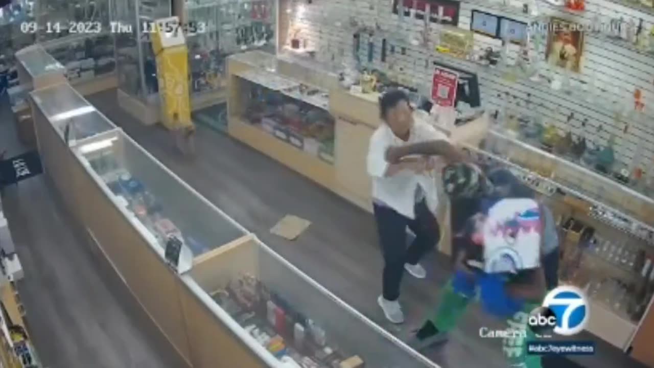 Black male savagely beats up little Asian elder in Los Angeles