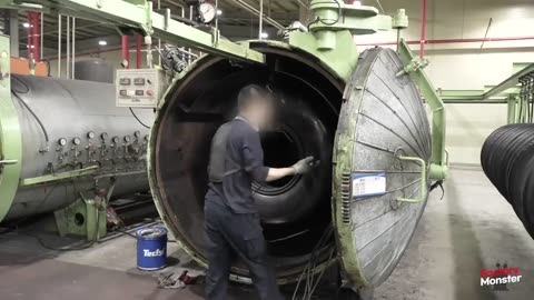 Amazing Process of Making Retreaded Tire With Old Tires. Tire Recycling Factory in Korea