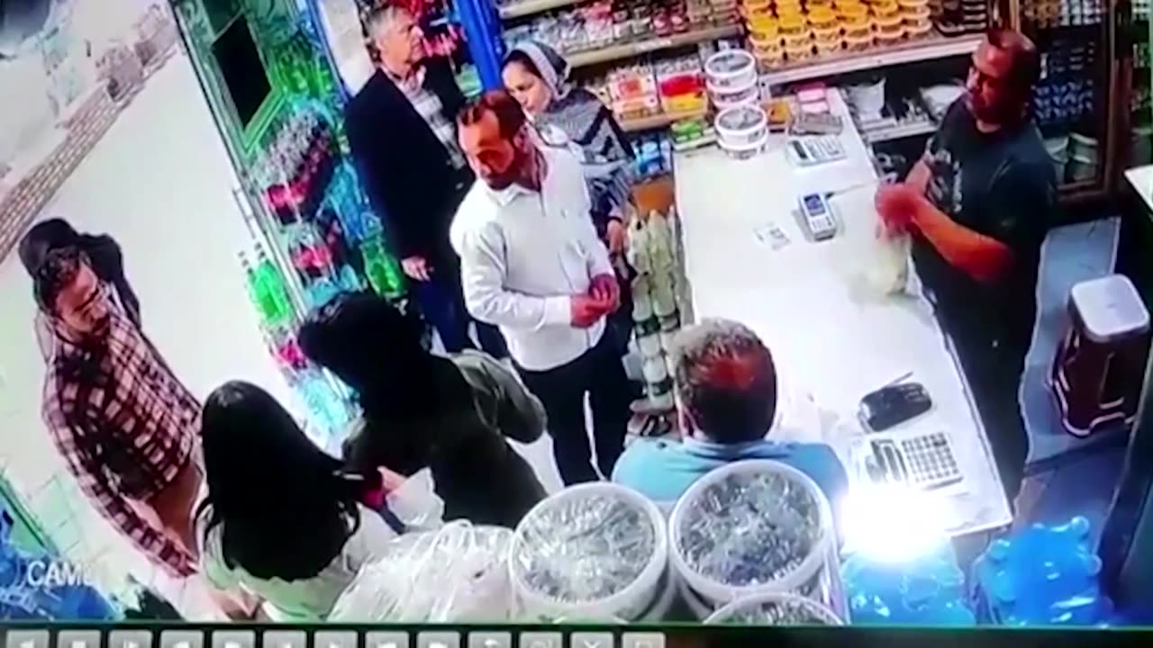 Man throws yogurt at two unveiled women in Iran