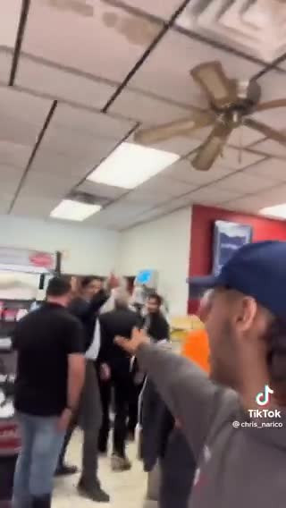 ΠΟΛΙΤΗΣ ΣΕ ΤΡΙΝΤΟ-ΕΙΣΑΙ Ο ΧΕΙΡΟΤΕΡΟΣ ΠΡΩΘΥΠΟΥΡΓΟΣ