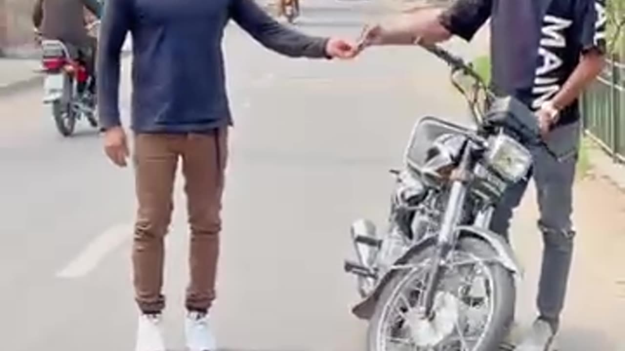 Bike Stealing...Funny video