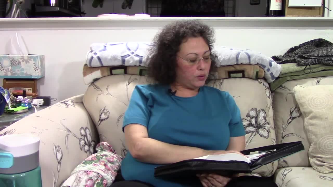 ACIM Workbook Lesson 48 with text and commentary by Sabrina Reyenga