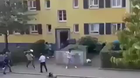This is not Africa, this is migrant gangs’ fight in Germany.