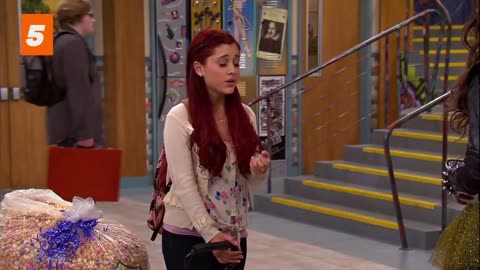 Ariana Grande's Most SAVAGE Moments as Cat Valentine 😼 Victorious - Sam & Cat