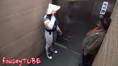 MORTAL KOMBAT ELEVATOR PRANK😂