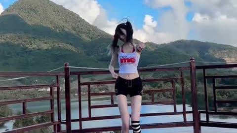 Cute 💞 Chinese Girl 💃 Dancing #ShortsFeed #Shorts