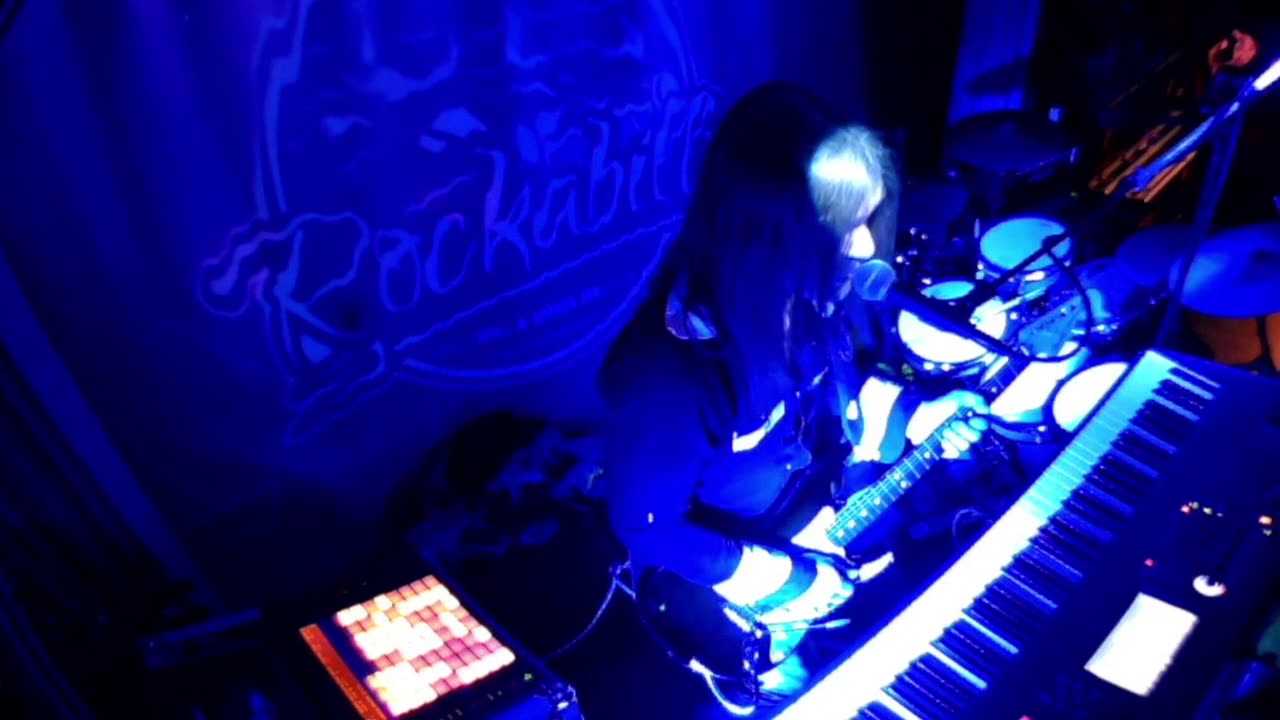 Chris Gilbert performing WILD THING by Tone Loc