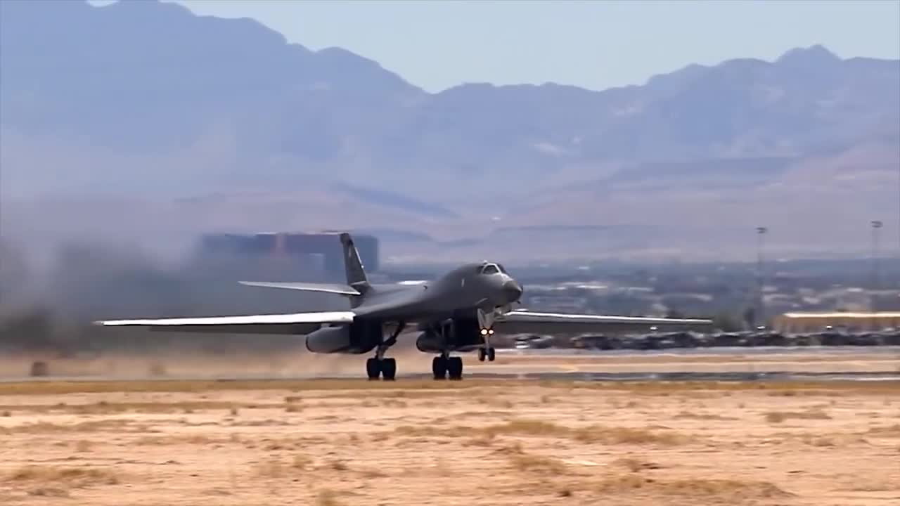 Stunning Video of B-1 Lancer in Action • Takeoff & Landing [Training Footage]5