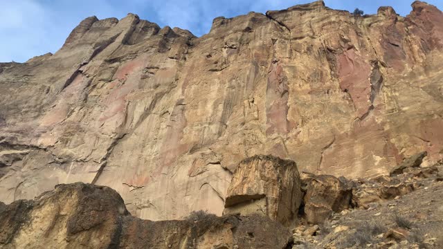 Central Oregon – Smith Rock State Park – Looking up at Mighty Smith Rock – 4K