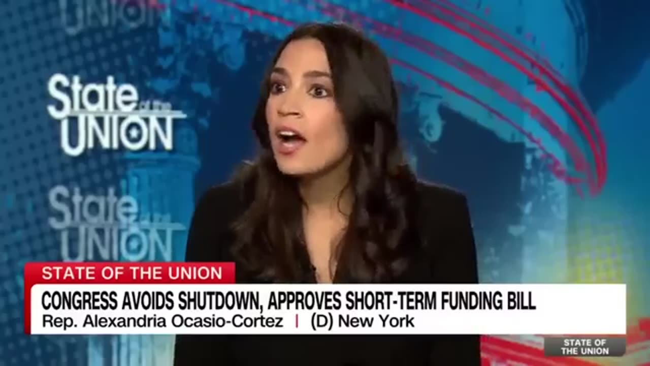 AOC calls McCarthy a very weaks peaker after threats to remove him