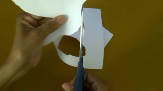 How to cut out a hummingbird without drawing