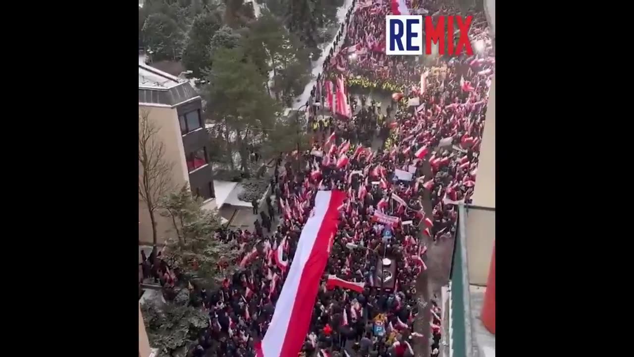 Poland Protesting against the WEF Prime Minister.