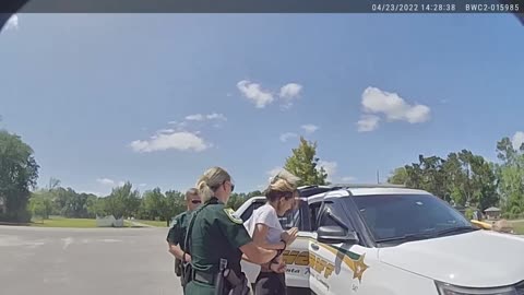 18-Year-Old Gets Busted, Decides to Put Up a Fight