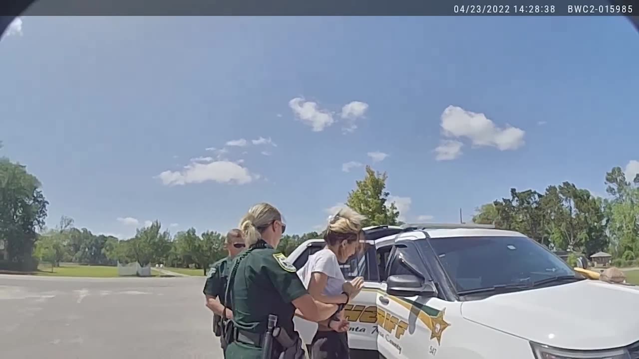 18-Year-Old Gets Busted, Decides to Put Up a Fight