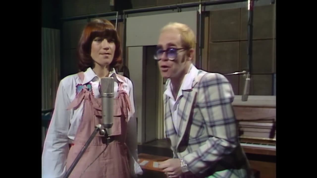 Elton John, Kiki Dee - Don't Go Breaking My Heart (with Kiki Dee)