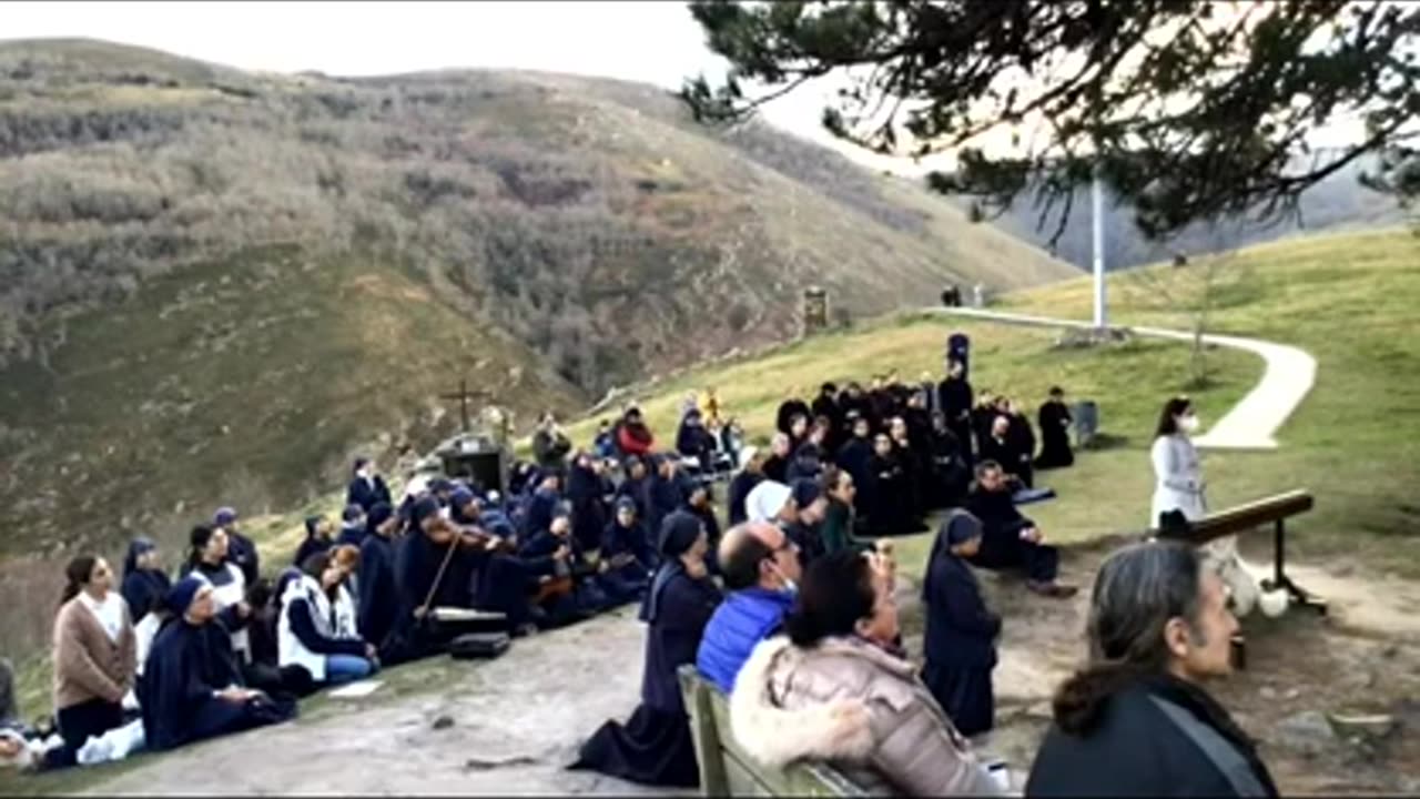 HIMNO DE GARABANDAL Y BENDICIÓN EN LOS PINOS (01 01 2022) FIESTA DE MARÍA MADRE DE DIOS.