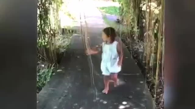 The child was not bitten by the snake